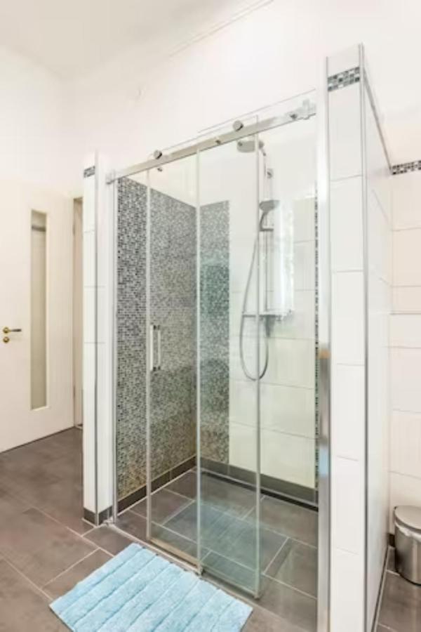 Grosszuegige Altbauwohnung In Bestlage 함브루크 외부 사진